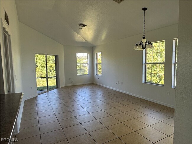 Building Photo - 633 Alabama Rd S