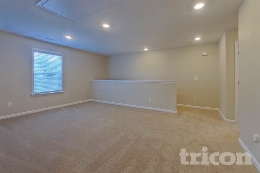 Building Photo - 56 Leyland Ct