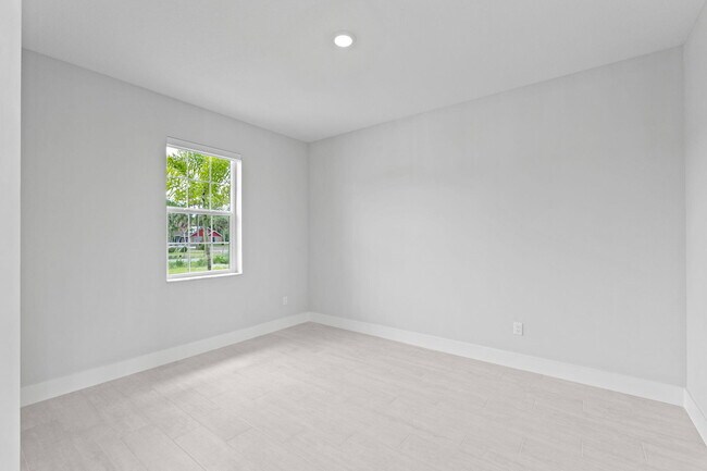 Building Photo - 11299 42nd Rd N