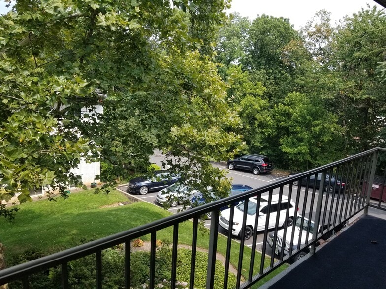 Balcony - 7 Rockford Rd