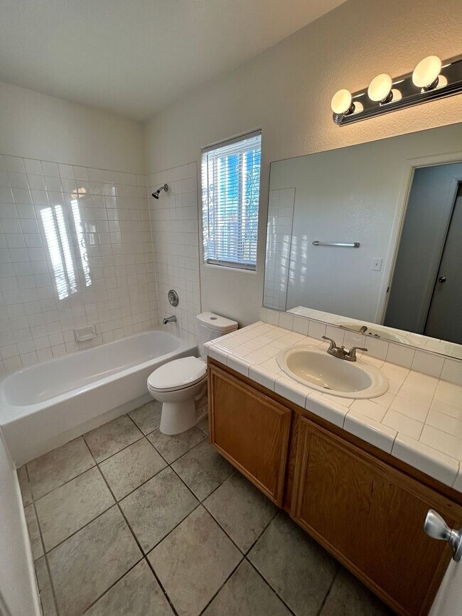 Building Photo - Welcome Home! Charming 3 Bedroom, 2 Bath, ...