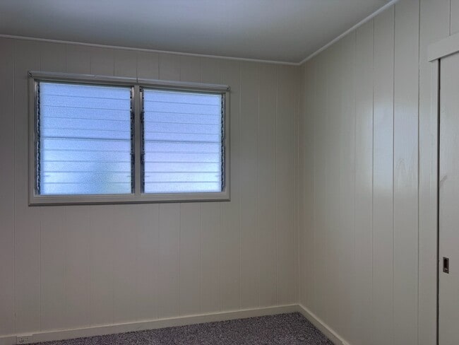 Building Photo - 3br - 3 Bed/2 Bath House with Family Room - Convenient Honolulu Location
