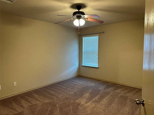 Building Photo - 3327 Chimera Ln