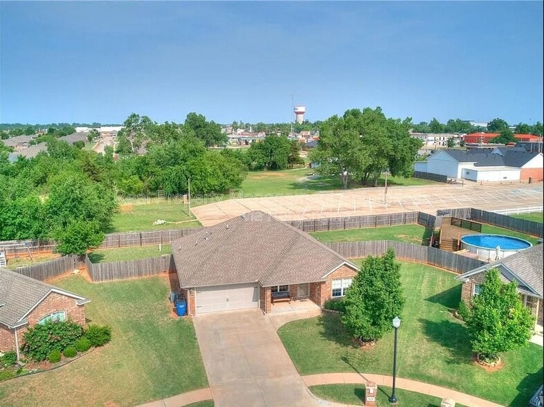 Building Photo - 532 W Shadow Ridge Way