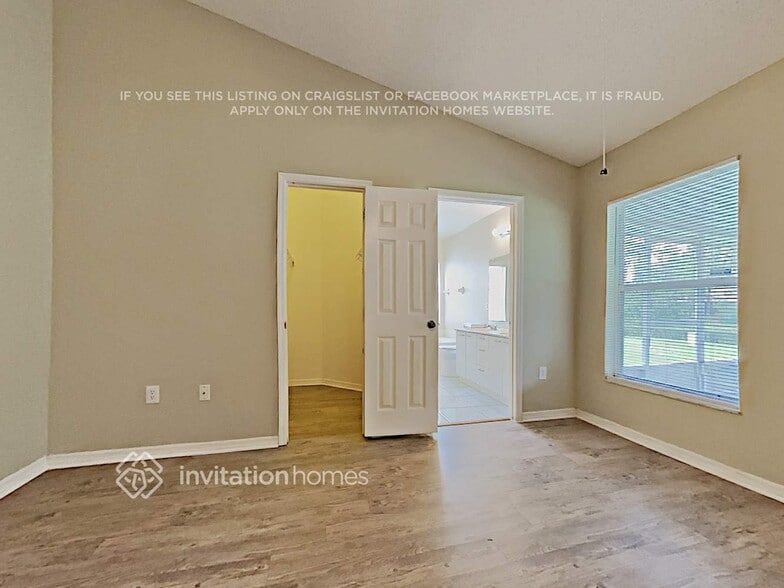 Building Photo - 1813 Snaresbrook Way