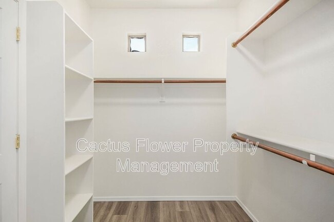 Building Photo - 6350 S Legend Ct