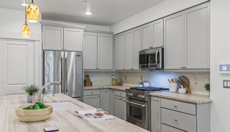 Building Photo - 1340 Bellevue Way SE