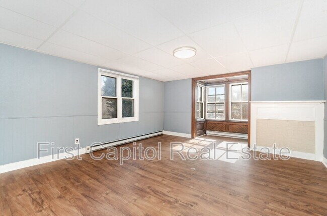 Building Photo - 149 N 2nd St