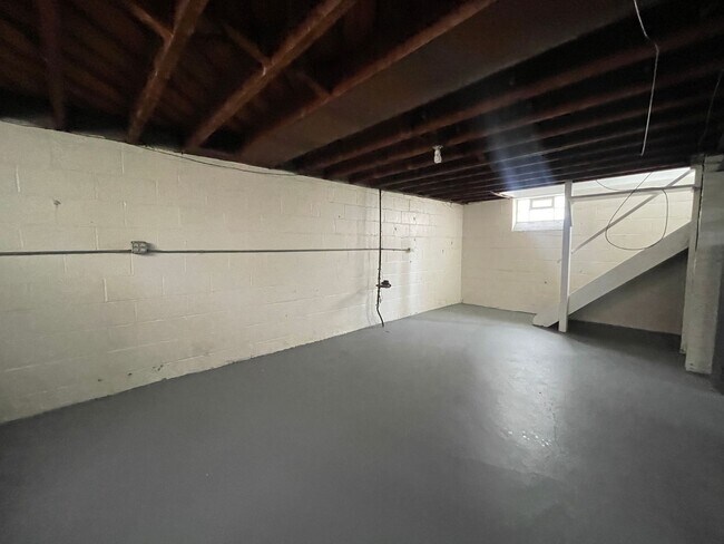 Building Photo - 4173 Hinsdale Rd