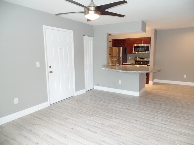Building Photo - 1263 SW 46th Ave