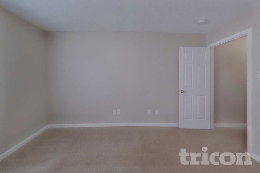 Building Photo - 1024 Tradewinds Dr