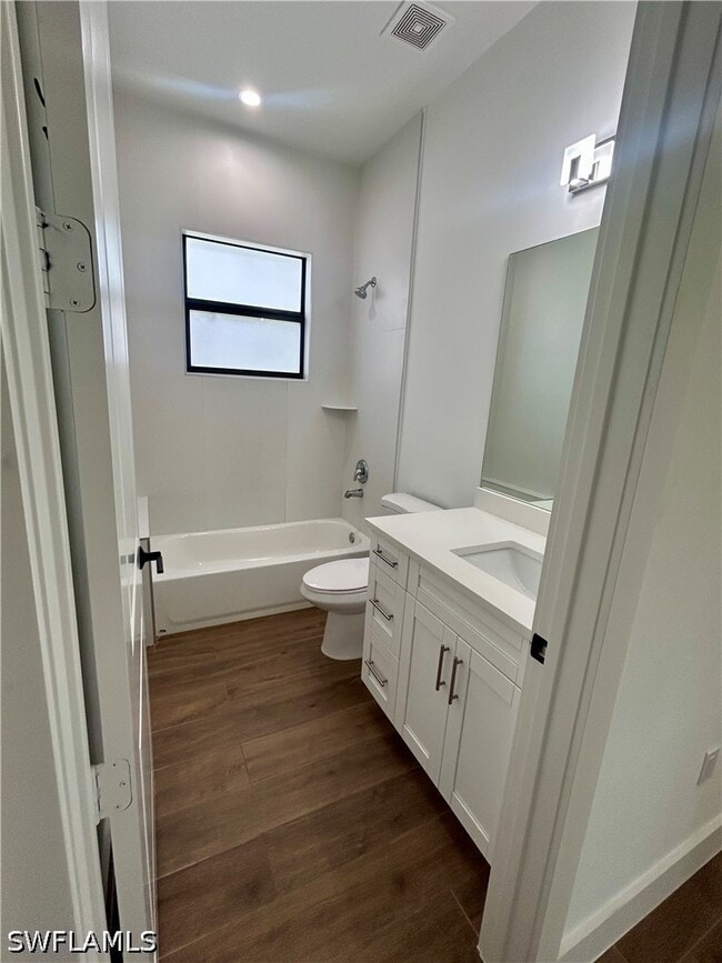 Building Photo - 3724 2nd Ave NE