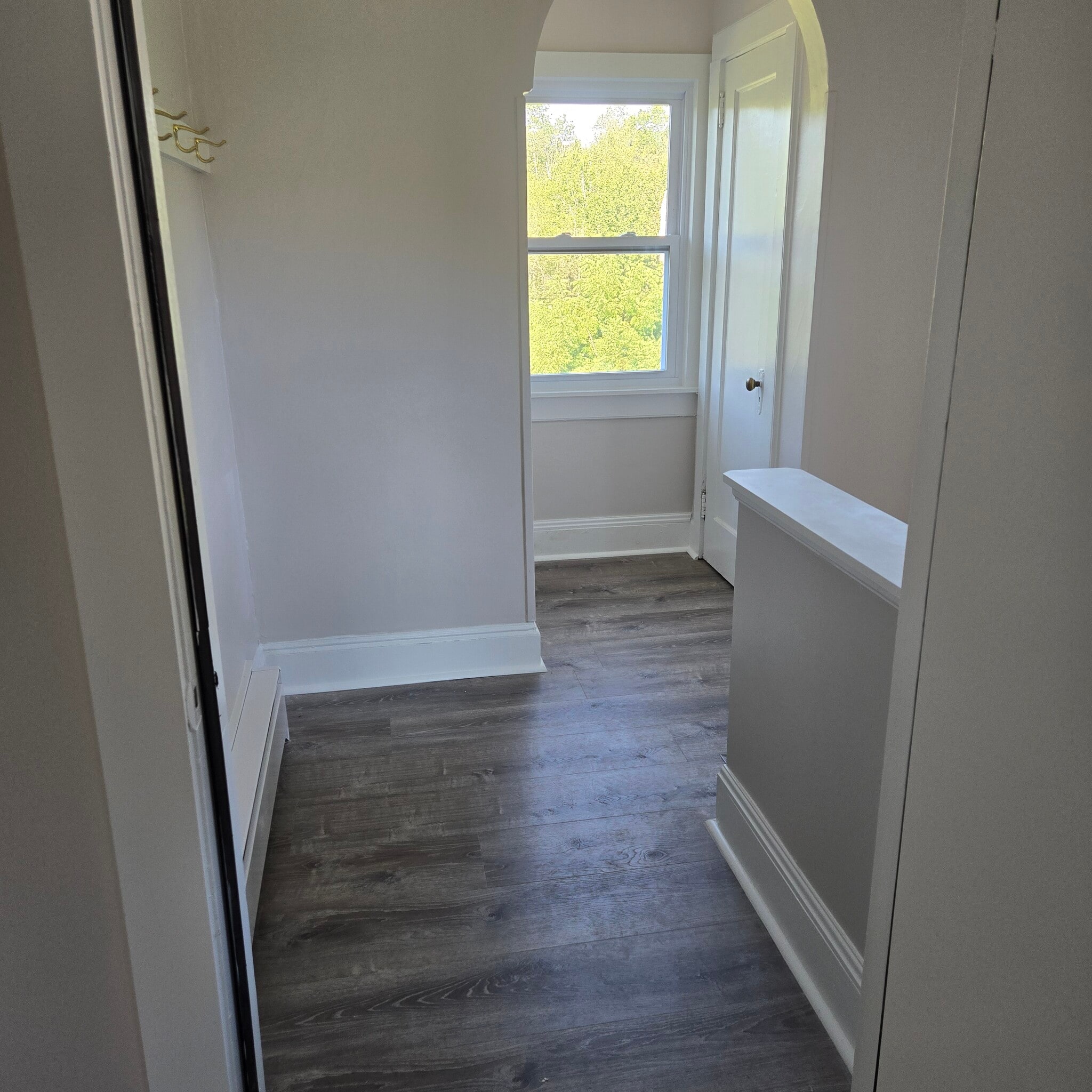 Building Photo - 785 Warwick Tpke