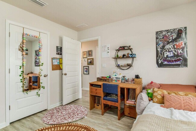 Building Photo - 2568 Sutton Pl Dr