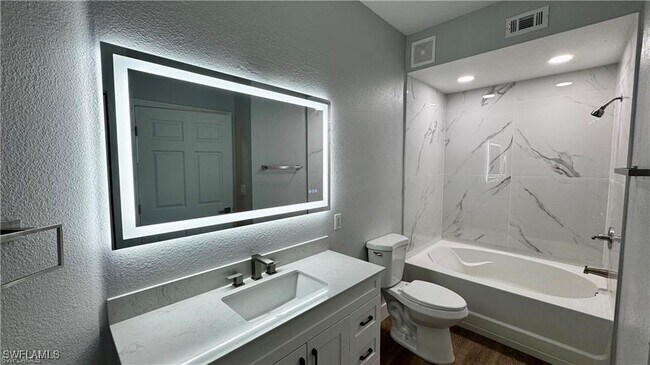 Building Photo - 11530 Villa Grand
