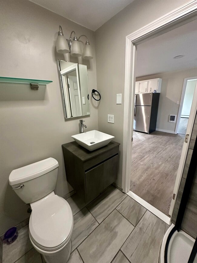 Building Photo - 4 Monroe Dr