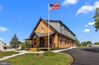 Building Photo - 819 Blooming Glen Rd