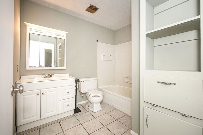 Building Photo - 5836 Slater Cir