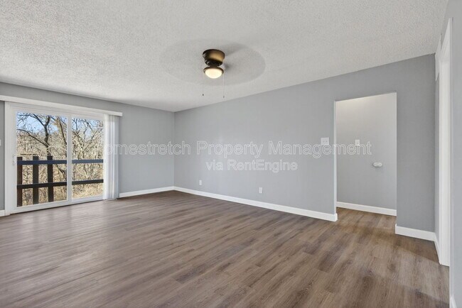 Building Photo - 12887 Fox Haven Dr