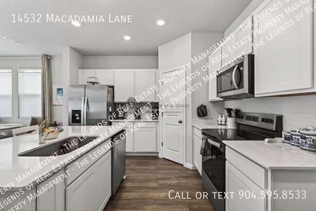 Building Photo - 14532 Macadamia Ln