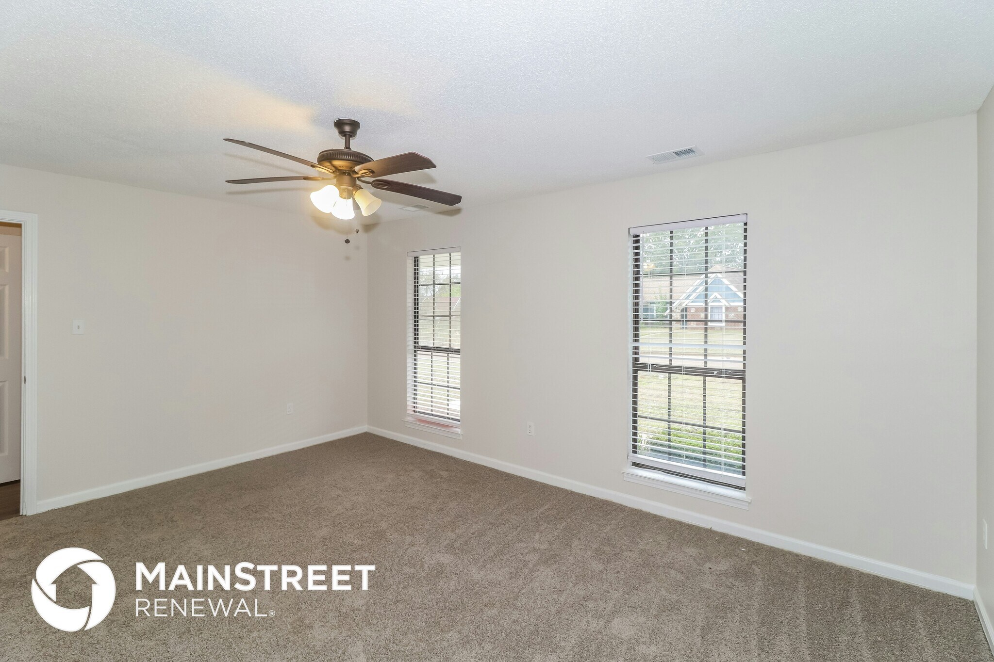 Building Photo - 7120 Oak Forest Dr