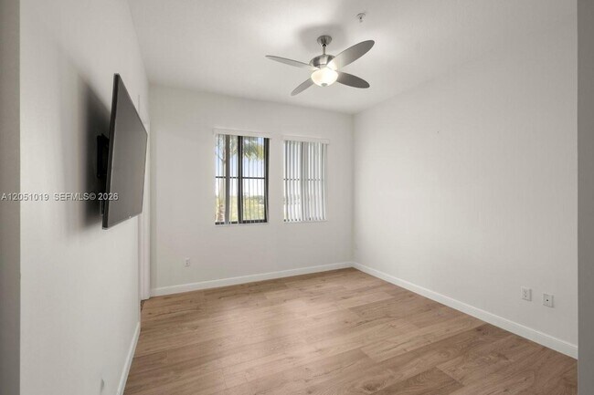 Building Photo - 2900 NW 125th Ave