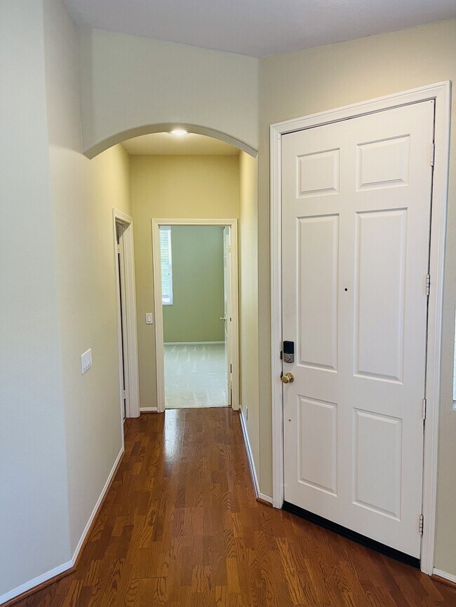 Building Photo - 30962 Crystalaire Dr