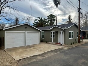 Building Photo - Fully Renovated - 1 Bed 1 Bath