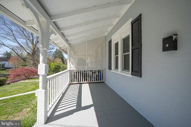 Building Photo - 732 Buck Ln