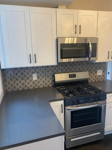 Building Photo - 3937 N Monticello Ave