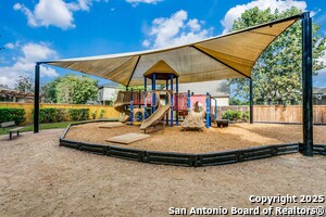 Building Photo - 220 Hereford St