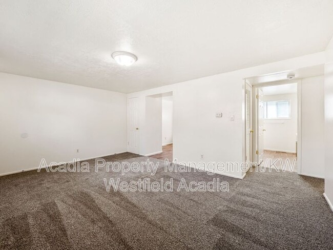 Building Photo - 255 500 N