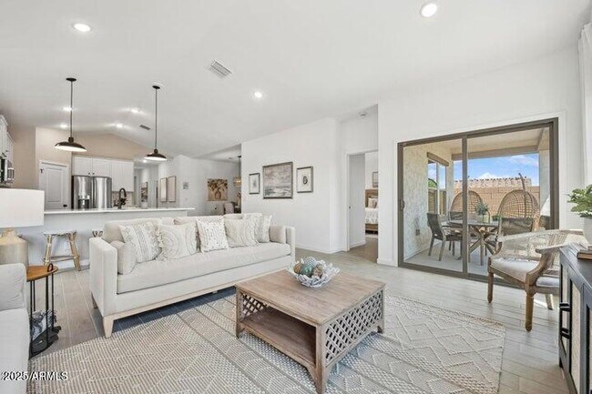 Building Photo - 7442 S 76th Dr