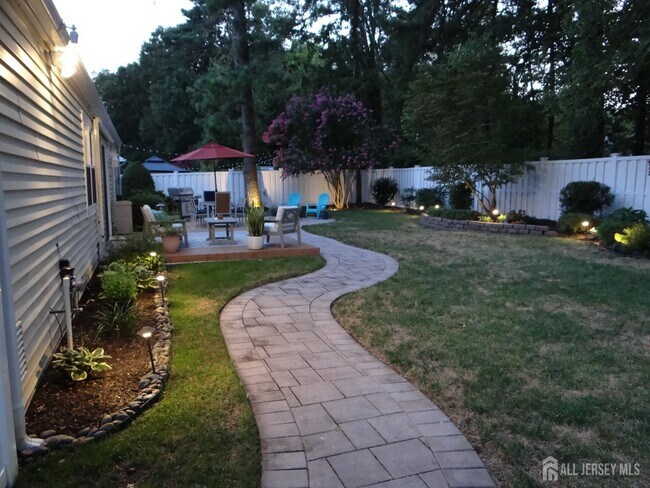 Building Photo - 514 Leawood Ave