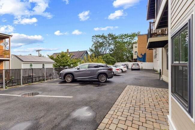 Building Photo - 44 W Eagle St