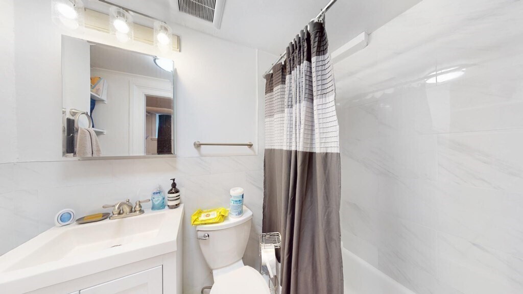 *Pictures are representative samples of the advertised unit. In some cases, the actual units you tou - 88 Marlborough St