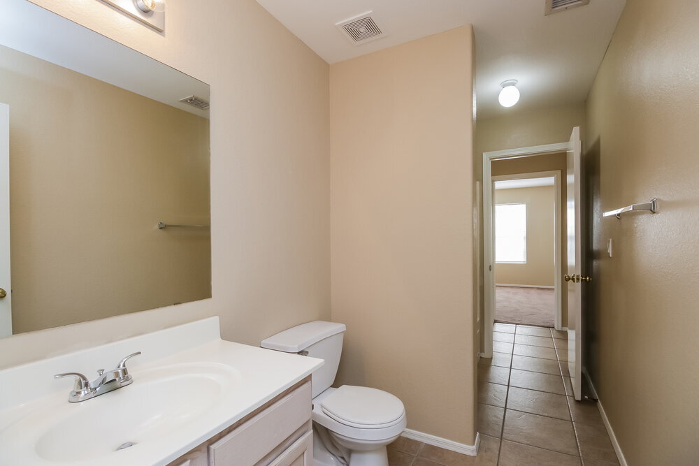 Building Photo - 11409 W Cambridge Ave