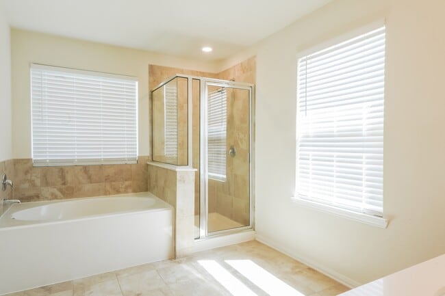 Building Photo - 16603 Live Oak Canyon Dr