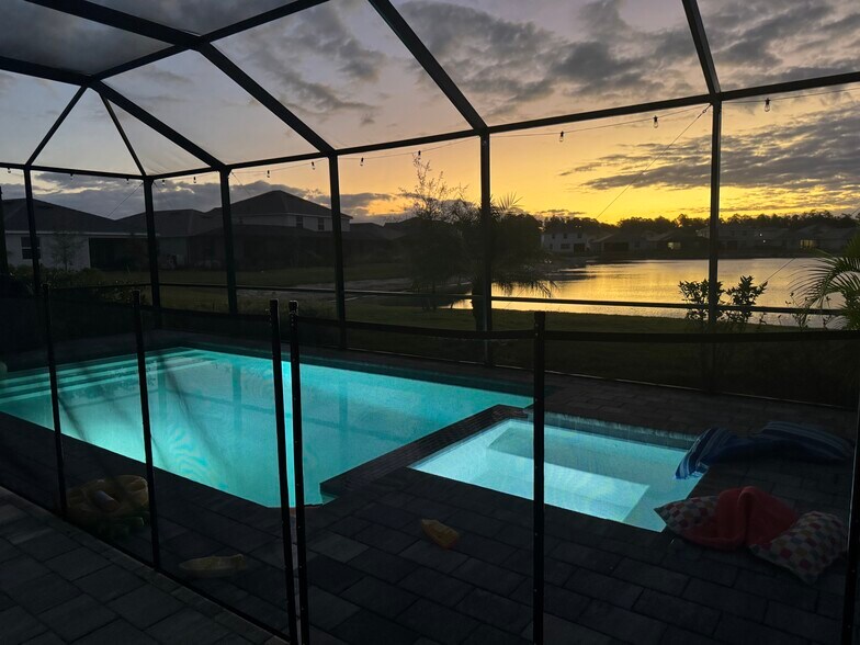 Private pool and spa in backyard with optional child gate - 2340 Feather Brook Ln