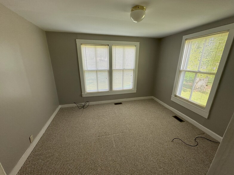 Bedroom 3 - 11414 Goose Creek Rd