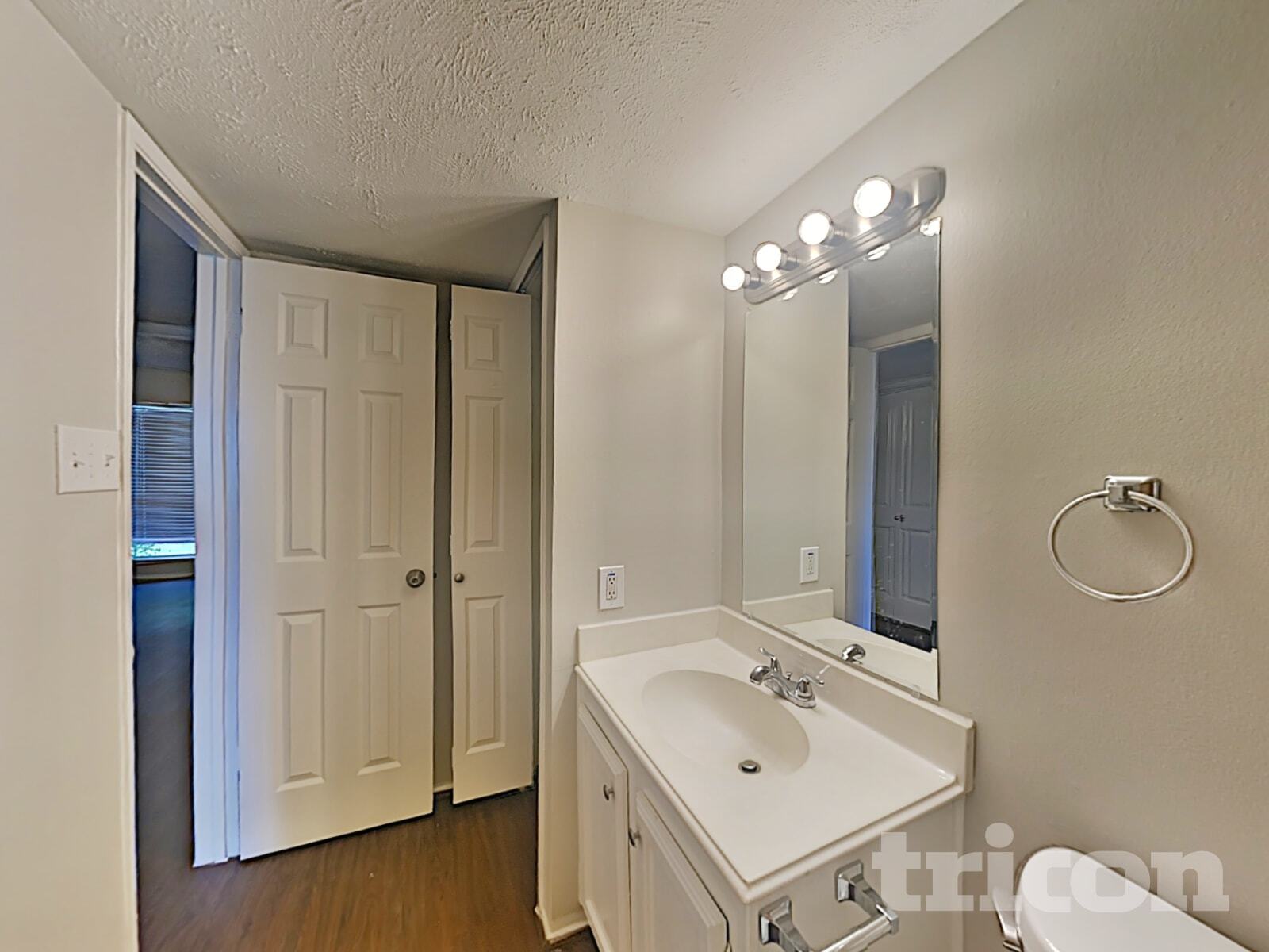 Building Photo - 2655 Lark