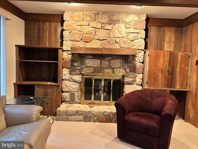 Building Photo - 548 Nottingham Dr
