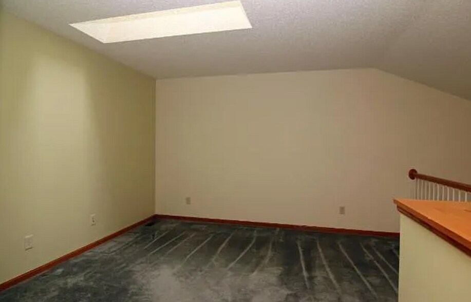 Building Photo - 1905 Ironwood Bay