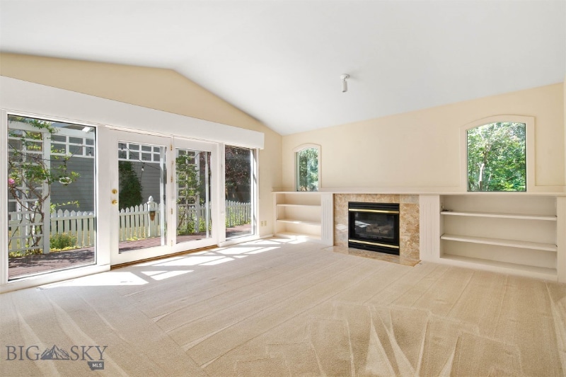 Building Photo - 3155 Fieldstone Dr W