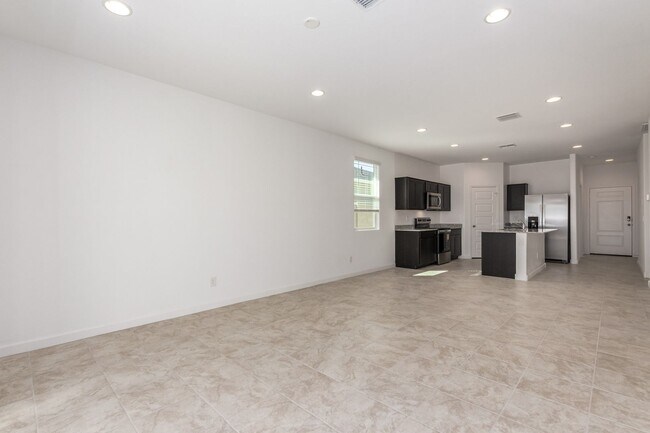 Building Photo - Brand New - Never Lived In 4 Bedroom / 2 B...