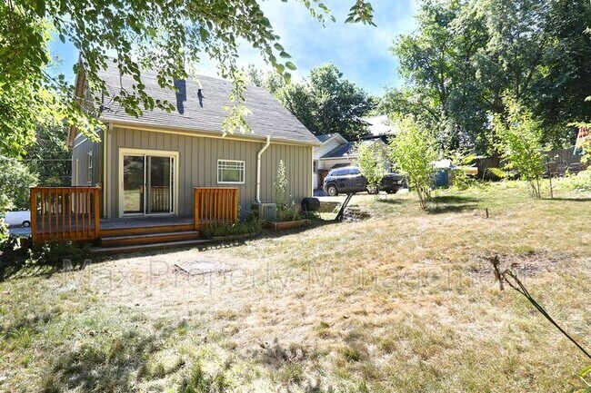 Building Photo - 660 27th St