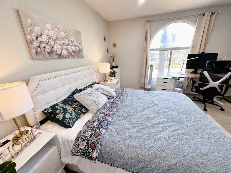 Building Photo - 836 Boardwalk Pl