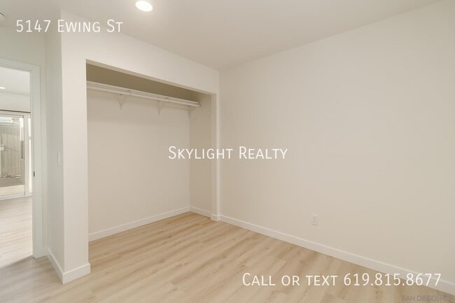 Building Photo - 5147 Ewing St