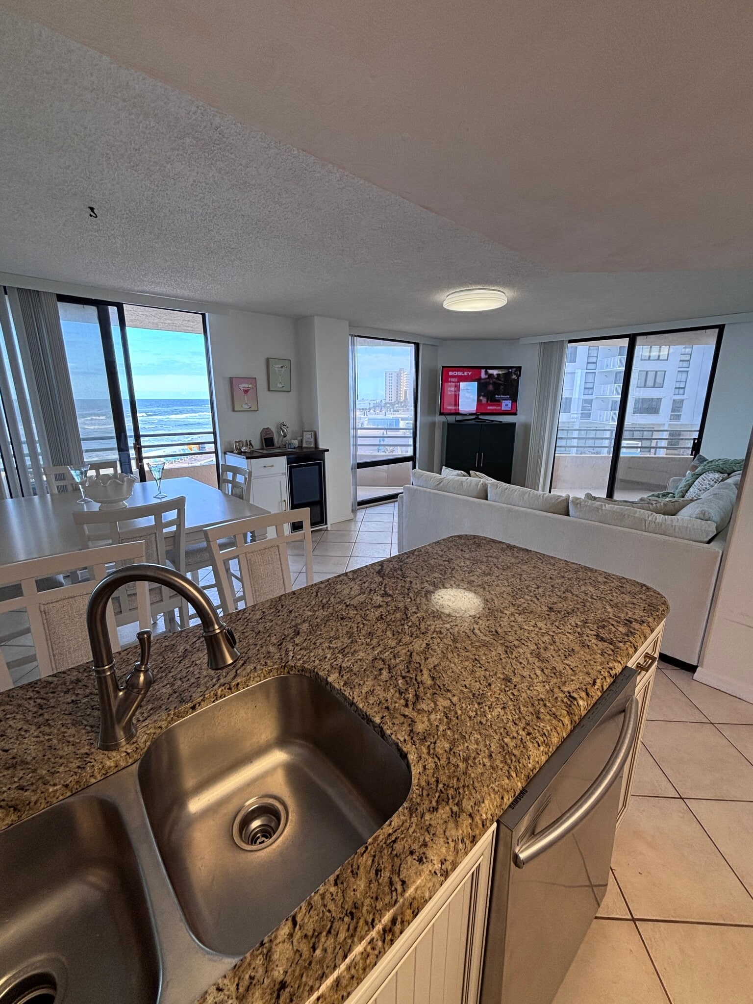 Building Photo - 3023 S Atlantic Ave