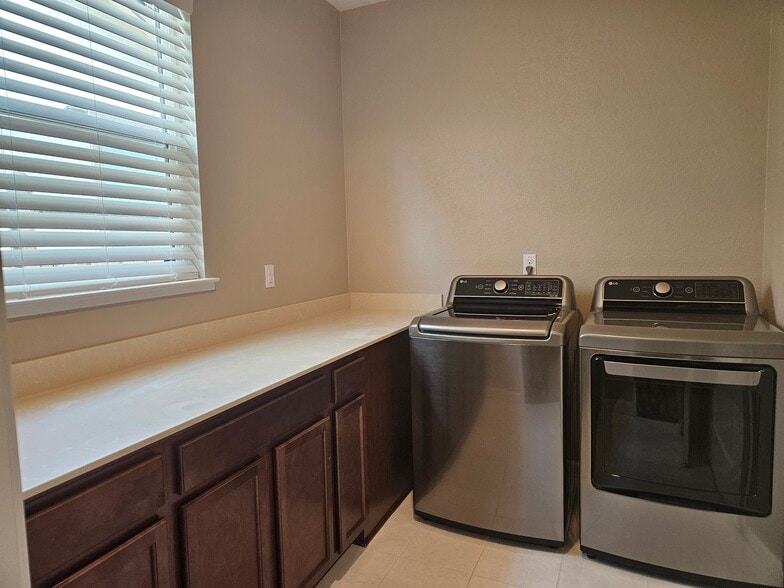 Laundry - 6527 Angels Orchard Dr
